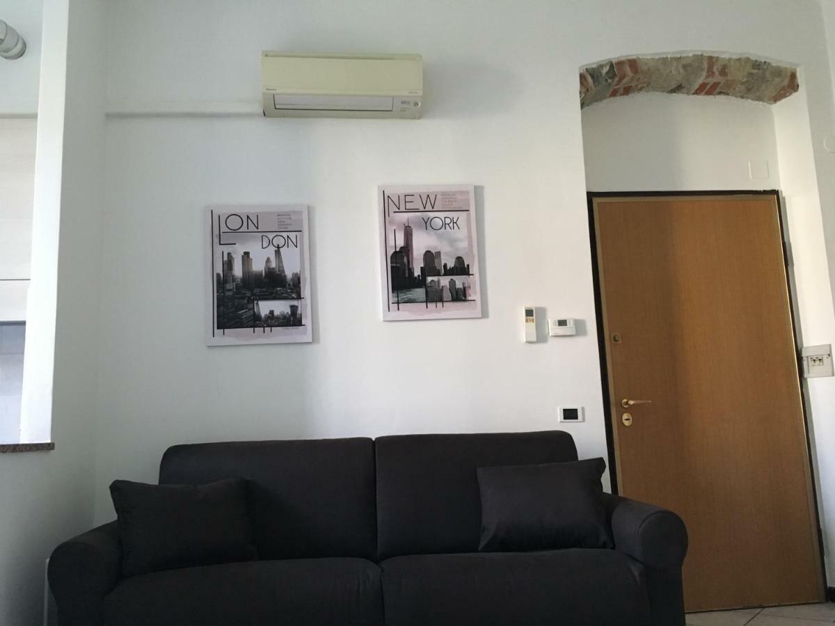 Station'S Windows Apartment Специя Екстериор снимка